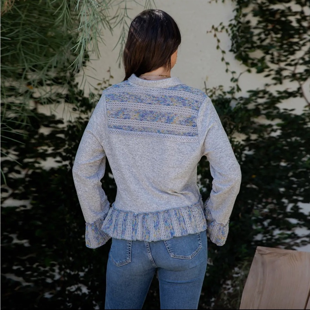 Stylish Heather Gray and Blue Knit Blouse